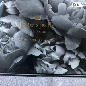 ♠️ Kate Spade Black and Gold Floral Picture Frame 4” x 6”